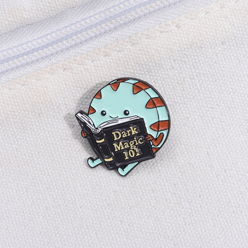 Cartoon Witch Wizard Lapel Ena - Jewelry Making Journal reseña y precio